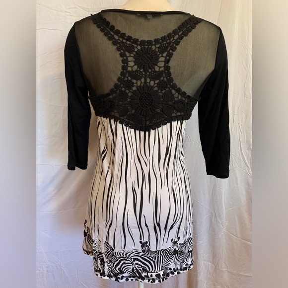 Funky Zebra stripes and embroidery /mesh tunic - Picture 2 of 8